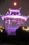 21-Chongqing-Park-Temple.jpg (35655 bytes)